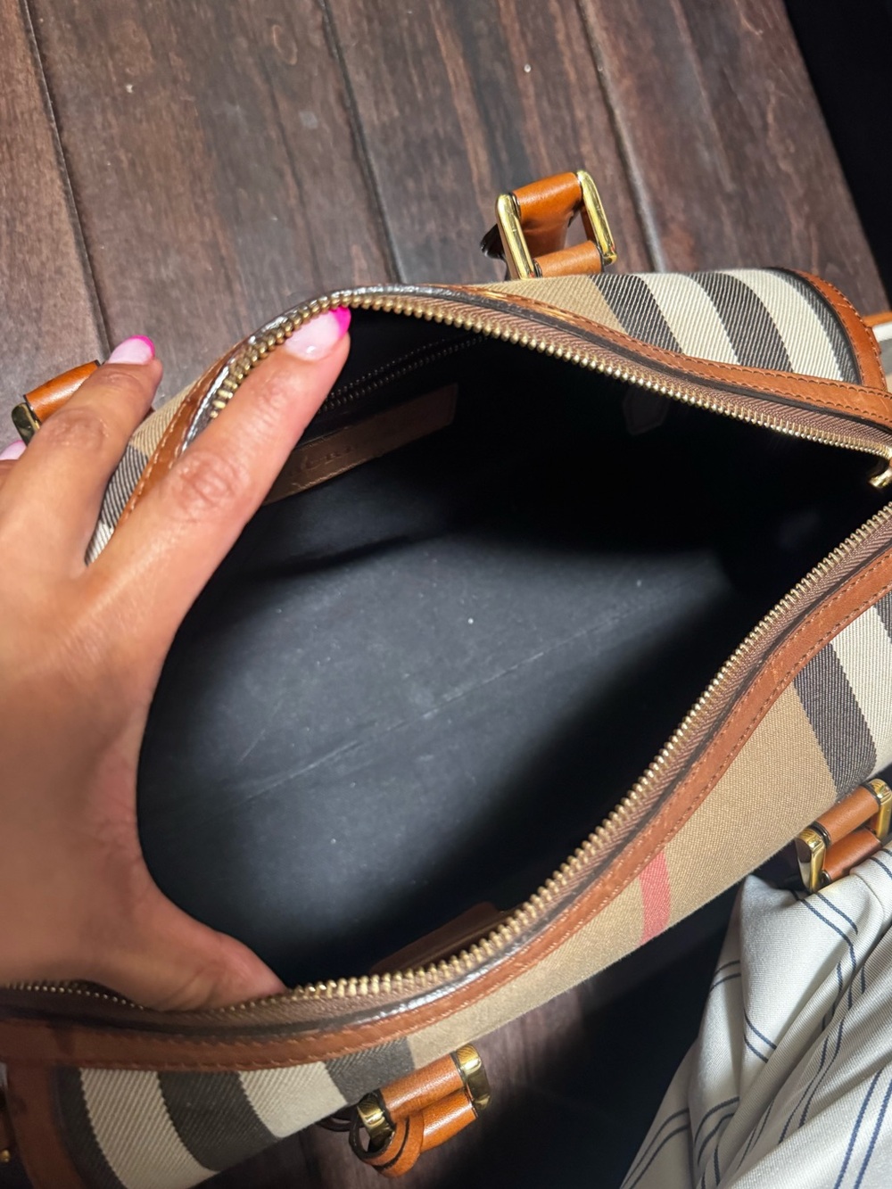 Burberry Brown Leather and Vintage Check Toiletry Bag - Picture 6 of 11